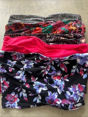 Garage Women’s Floral and Hot Pink Bandeau Crop Tops